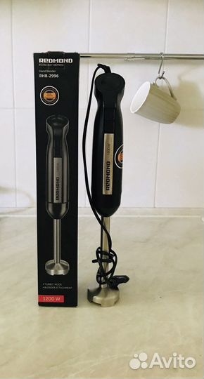 Блендер Redmond RHB-2996 черный
