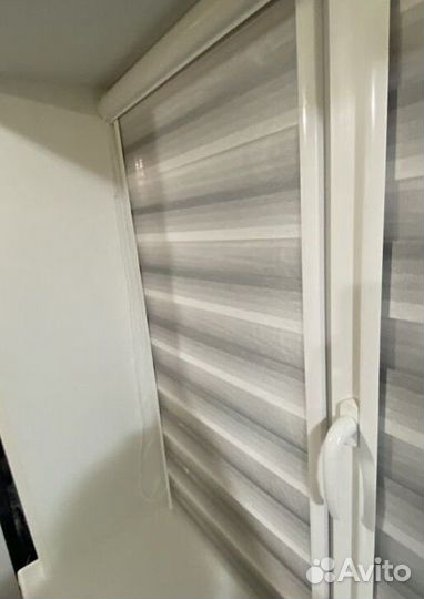 Рулонные шторы мини блэкаут B7239