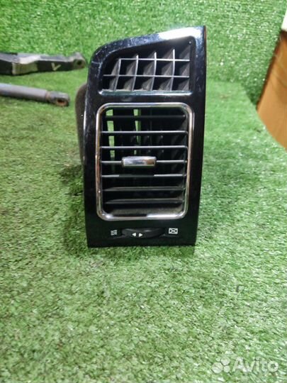 Воздуховод боковой правый Geely Emgrand EC7