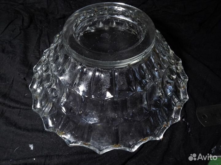 Стеклянный салатник ваза