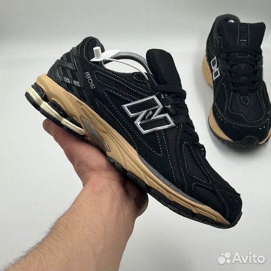 Мужские кроссовки New Balance 1906R Black