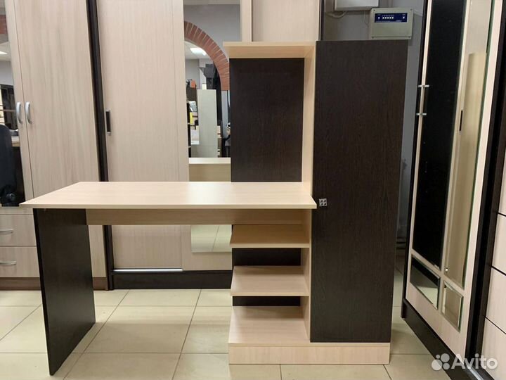 Стол компьютерный на Греческой 88А