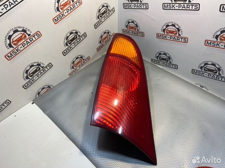Фонарь задний правый Ford Focus 1 хетчбек