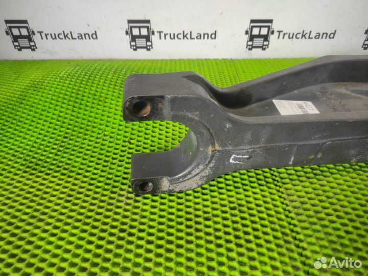 Кронштейн реактивной тяги задний правый Volvo Fh 4