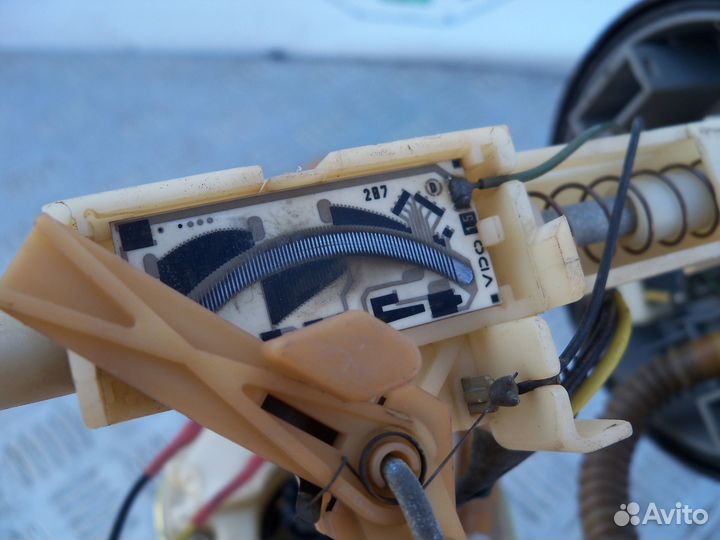 Насос топливный электрический Volkswagen Passat B4