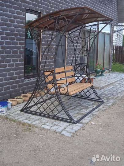 Садовые качели новые