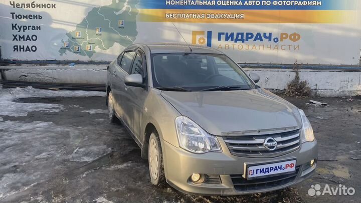 Обшивка стойки средней левой верхняя Nissan Almera