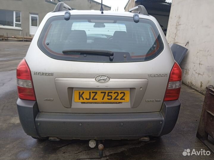 Ступица передняя левая hyundai tucson JM 2006