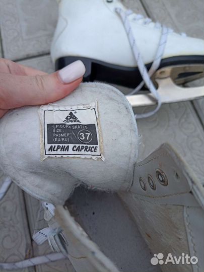 Коньки фигурные 37 размер