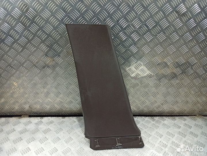 Обшивка стойки Insignia (08) центр. нижн. L б/у (арт. 13299266)