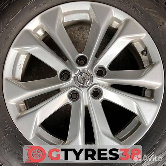 Nissan R17 5x114.3 7JJ ET45 (2D40304)