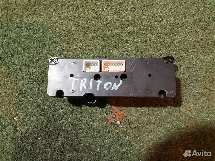 Блок управления климат-контролем 7820A363 Mitsubishi Triton KB9T