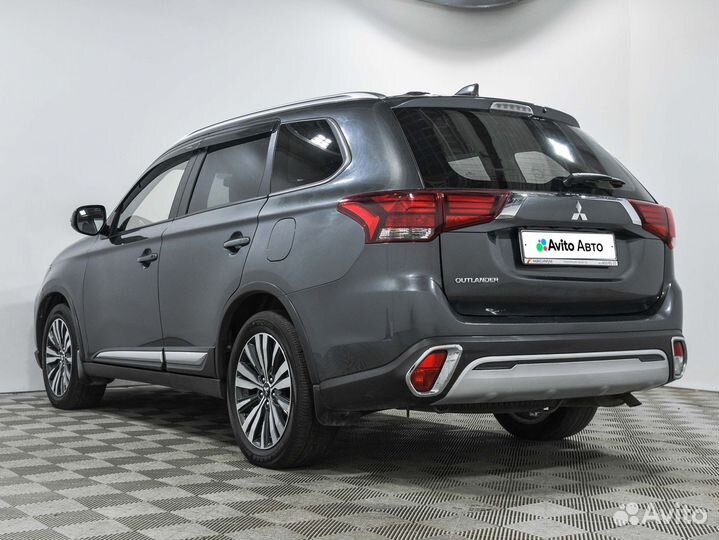 Mitsubishi Outlander 2.0 CVT, 2021, 80 185 км