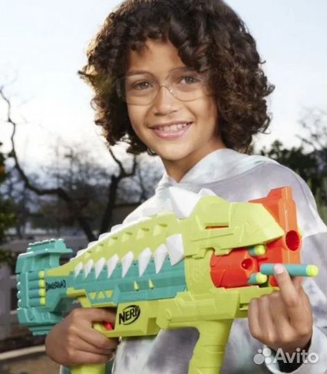 Бластер Нёрф Armorstrike