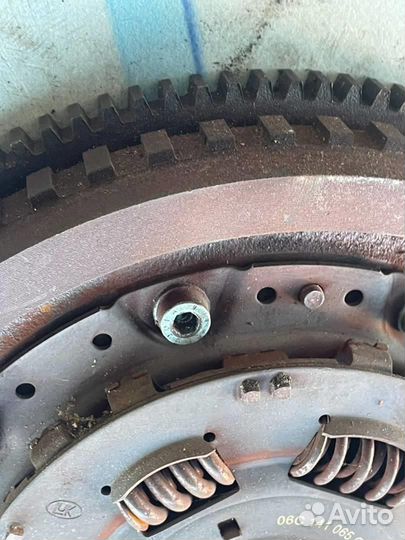 Маховик 06E105269