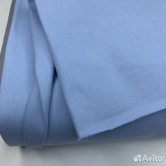 Плотный хлопок. Италия. 1 м (ширина 133 см)