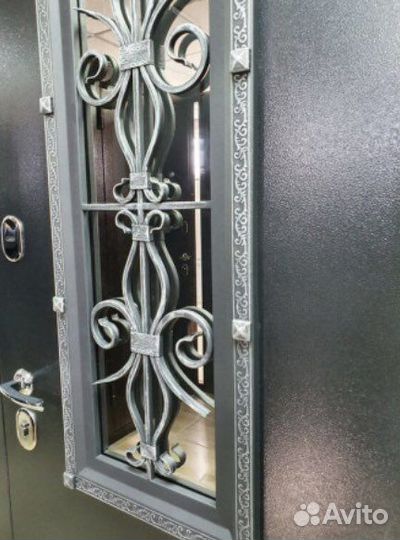 Входная дверь в дом