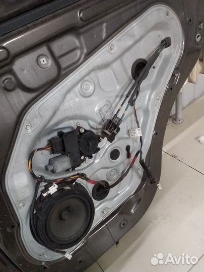 Kia Sorento 2 стеклоподъёмник двери