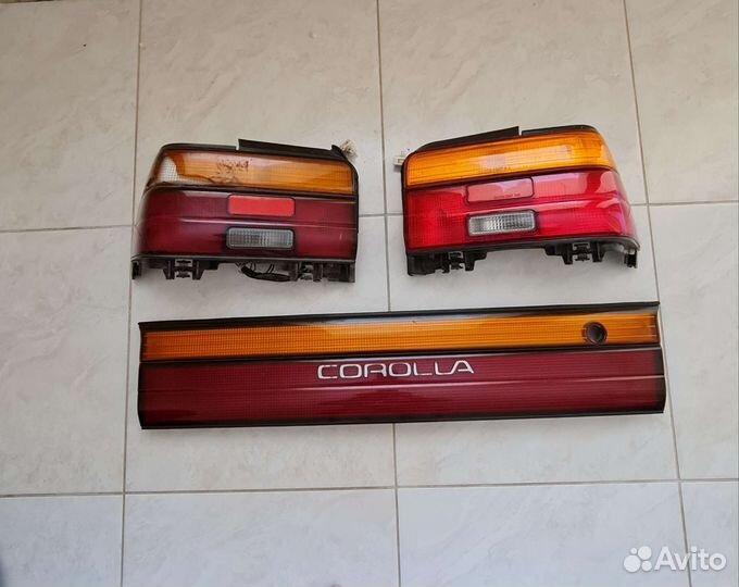 Задние фонари Toyota Corolla 93-95 AE100 CE100