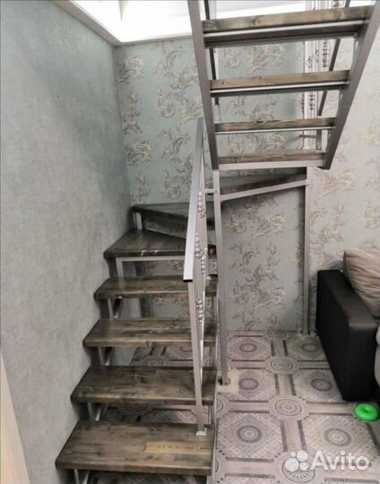 Металлическая лестница