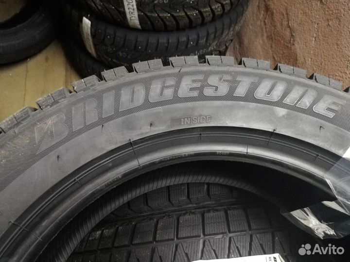 Bridgestone Blizzak Revo GZ 225/55 R17 97S