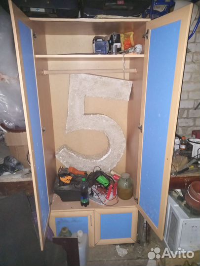 Шкаф двухстворчатый из детского гарнитура