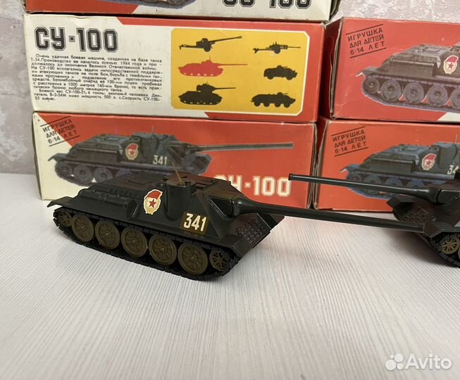 Советская игрушка самоходка су 100 СССР