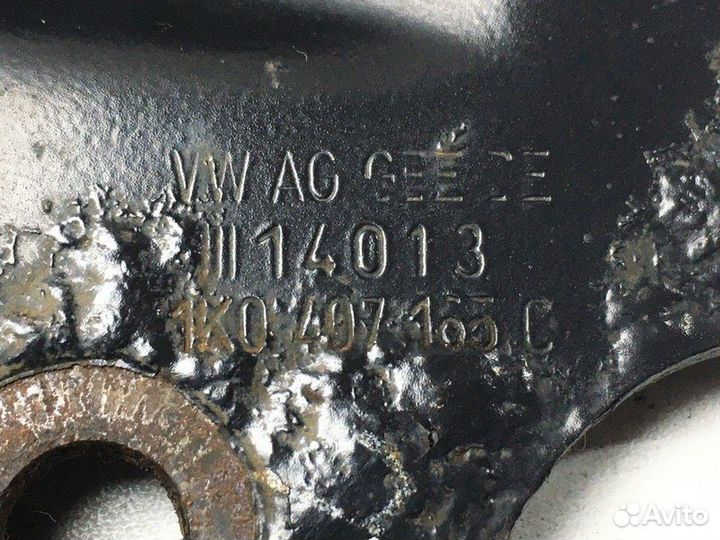 Рычаг подвески передний левый Volkswagen Tiguan