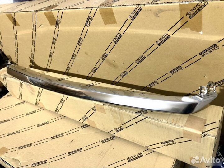 Хром решетки радиатора Lexus Rx 4