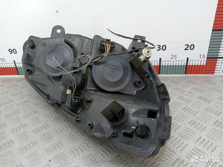 Фара передняя для Renault Scenic 2 260605447R