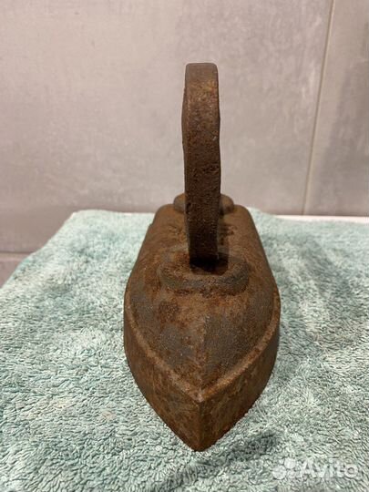 Утюг чугунный