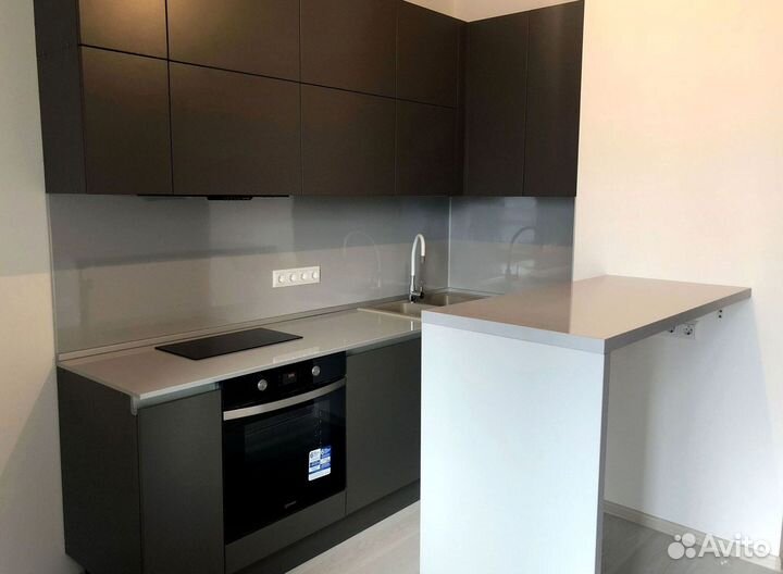 Кухня современная на заказ. Доставка и сборка