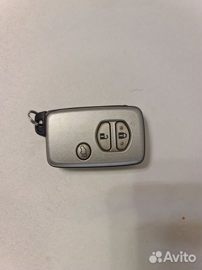 Ключ зажигания toyota оригинал,рабочий