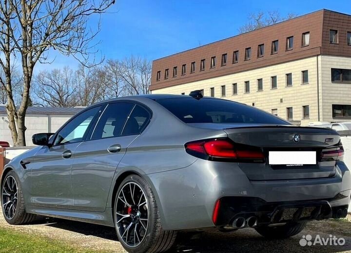 BMW M5 4.4 AT, 2023, 9 950 км