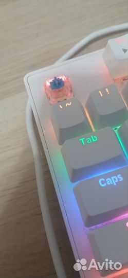 Механическая клавиатура белая