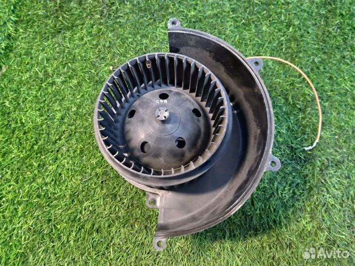 Моторчик отопителя Opel Astra H