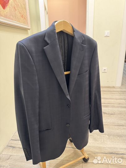 Мужской костюм синий в клетку