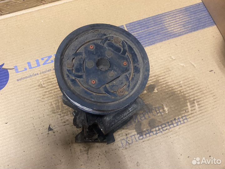 Компрессор кондиционера Renault fluence