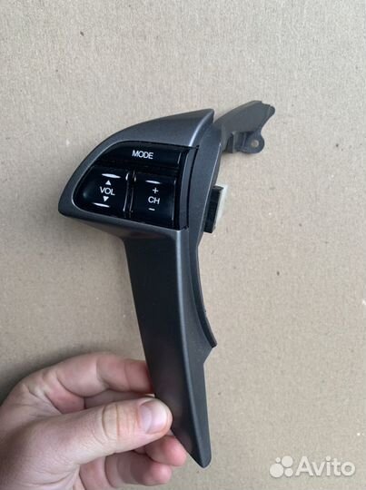 Панель с кнопками в руль Honda Pilot