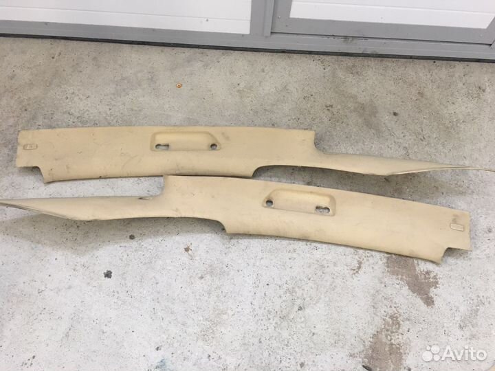 Обшивка задней стойки Volkswagen Phaeton (2025)