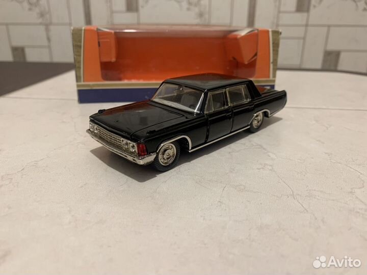 Модель автомобиля ЗИЛ-117