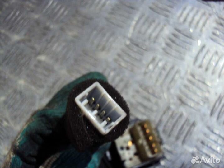 Переключатель подрулевой Lacetti (02-13) \ Gentra (13) седан R с зад. птф Б\У (арт. 96552842)