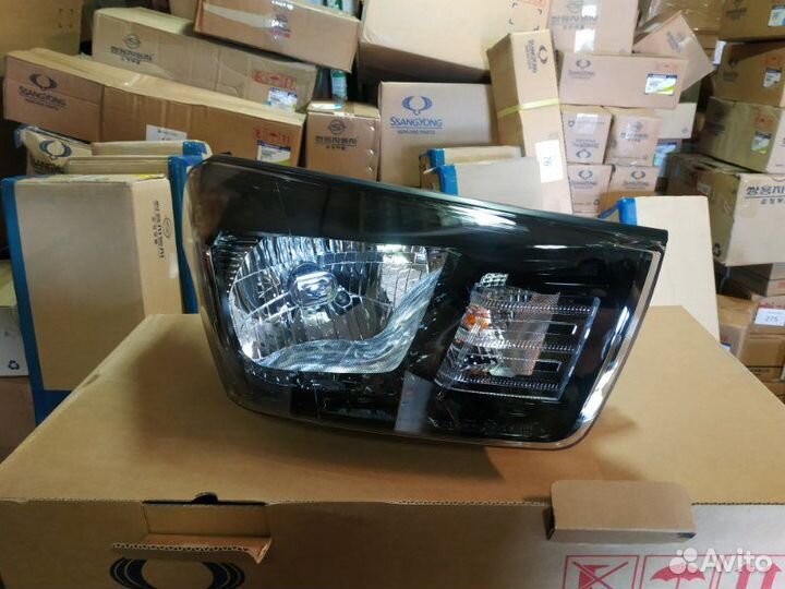 Фара передняя правая Ssang Yong New Actyon Sport
