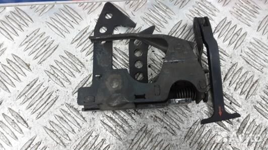 Замок капота mercedes benz S-class W221 (DKR12VR01