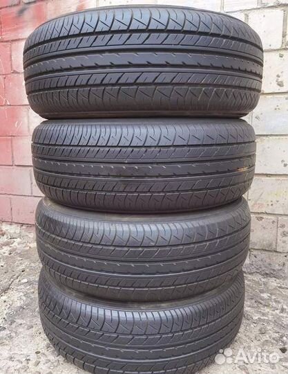 Yokohama dB Decibel E70 215/60 R16 95V