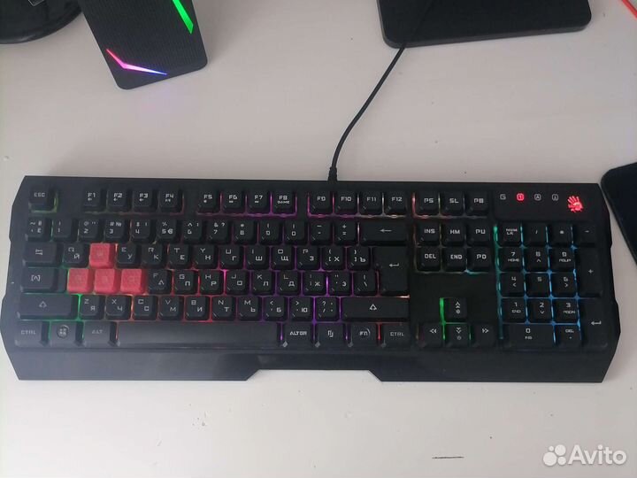 Игровая механическая клавиатура