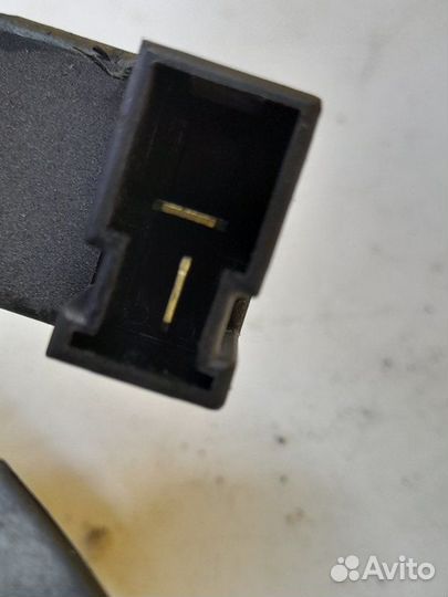 Педаль тормоза Hyundai Elantra седан G4ED 2008