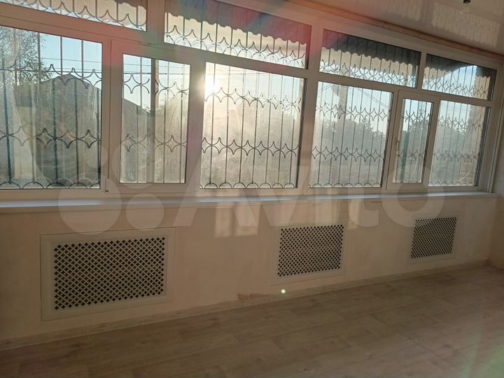 4-к. квартира, 120 м², 2/2 эт.