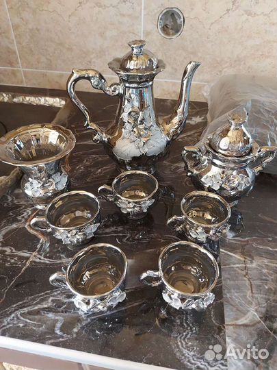 Сервиз состояние нового без сколов и потертостей