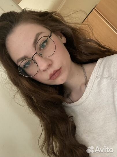 Продавец, администратор, чат менеджер